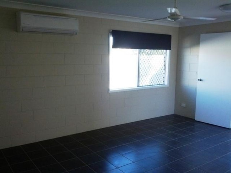 24 San Vito Cresent, Rasmussen QLD 4815