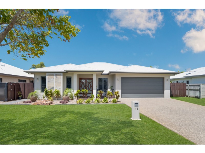 11 Beach Oak, Mount Low QLD 4818