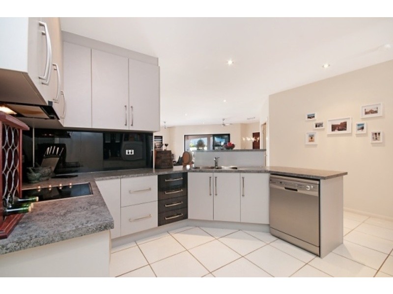 18 Twinview Tce, Idalia QLD 4811