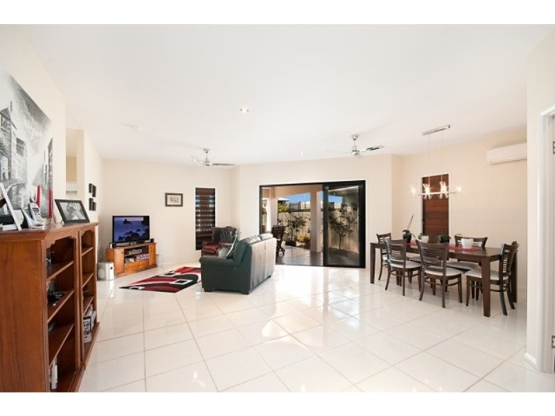 18 Twinview Tce, Idalia QLD 4811