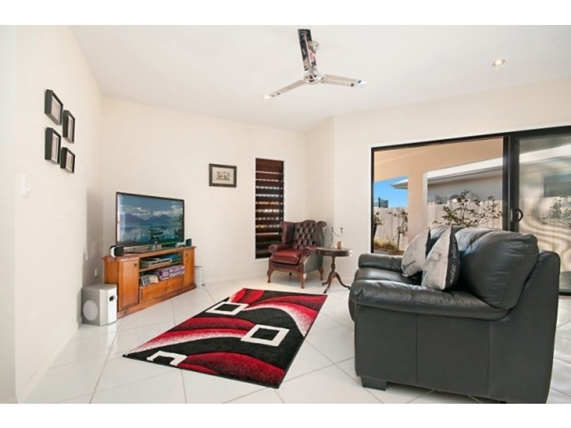 18 Twinview Tce, Idalia QLD 4811