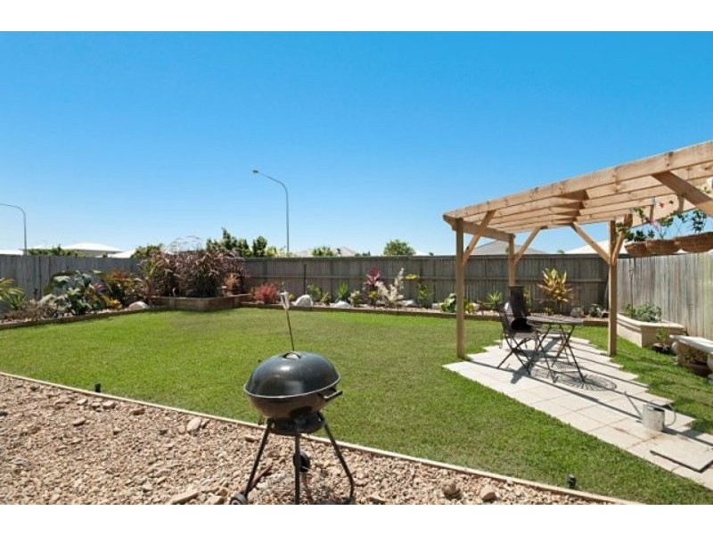 18 Twinview Tce, Idalia QLD 4811