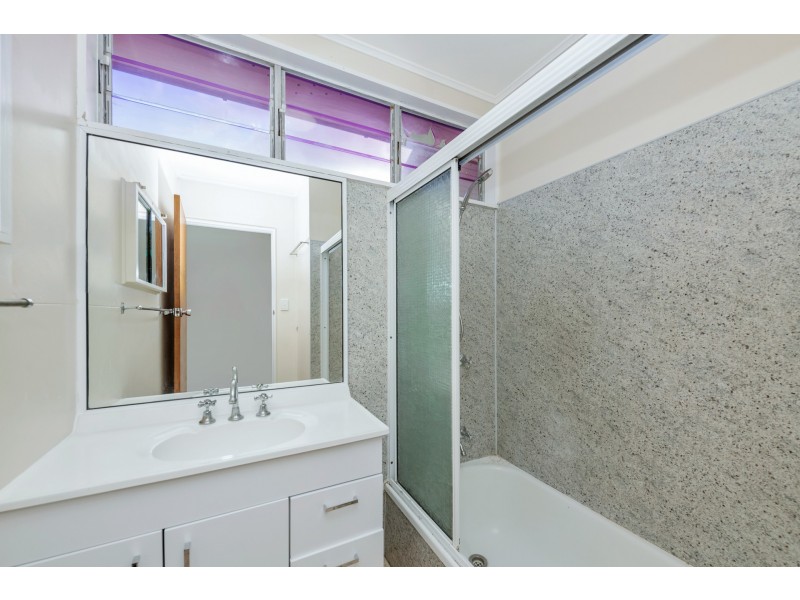 21 Faraday Street, Wulguru QLD 4811