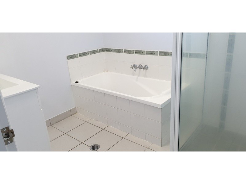 10 Amy Court, Kelso QLD 4815