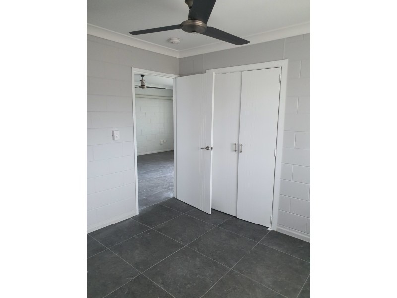 2/5 Dingah Street, Rasmussen QLD 4815