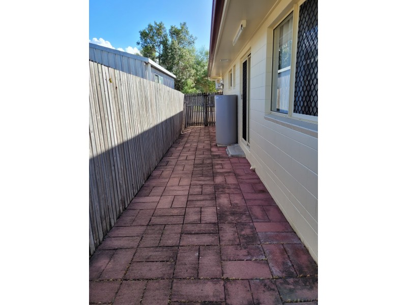 236 Pinnacle Drive, Rasmussen QLD 4815