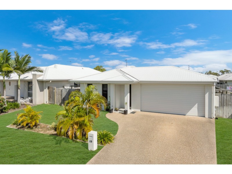 28 Yass Circuit, Kelso QLD 4815