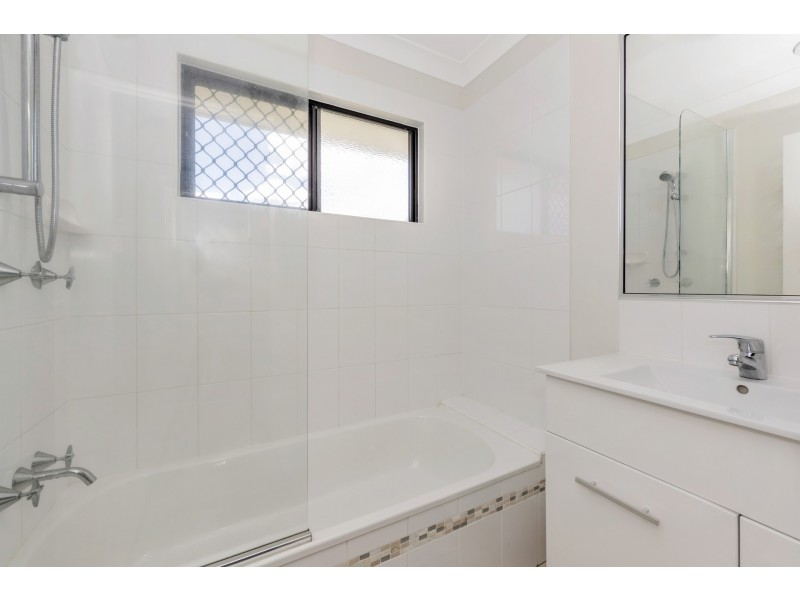 28 Yass Circuit, Kelso QLD 4815