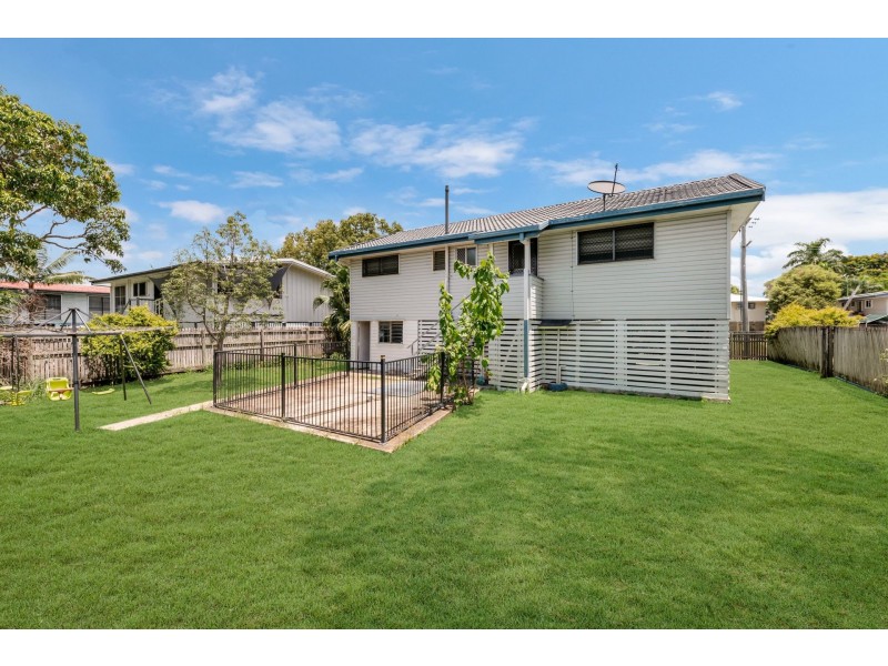 25 Hutchins Street, Heatley QLD 4814