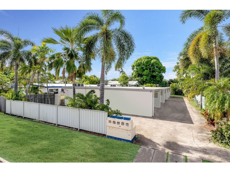 26 Clayton Street, Hermit Park QLD 4812