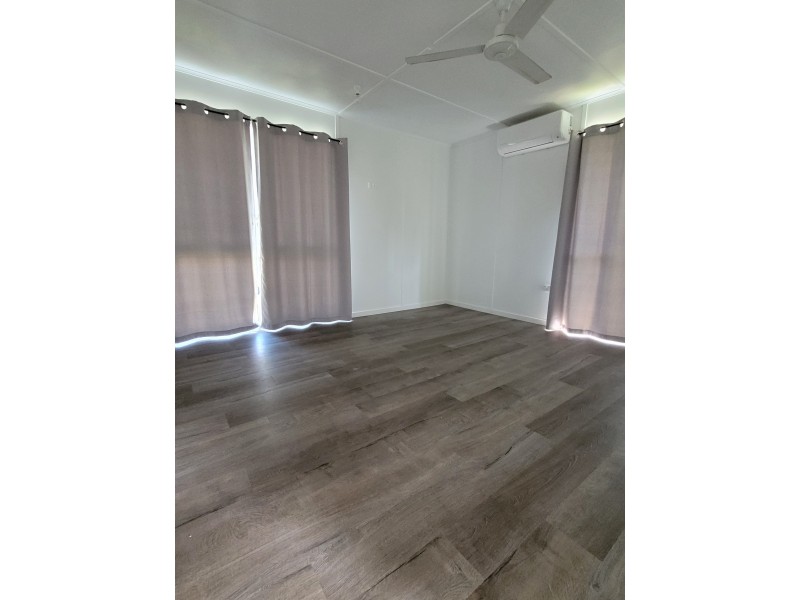 26 Hivers Street, Vincent QLD 4814