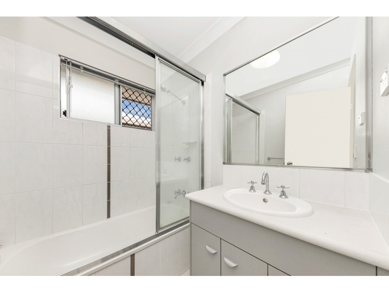 15 Firetail Pocket, Kelso QLD 4815