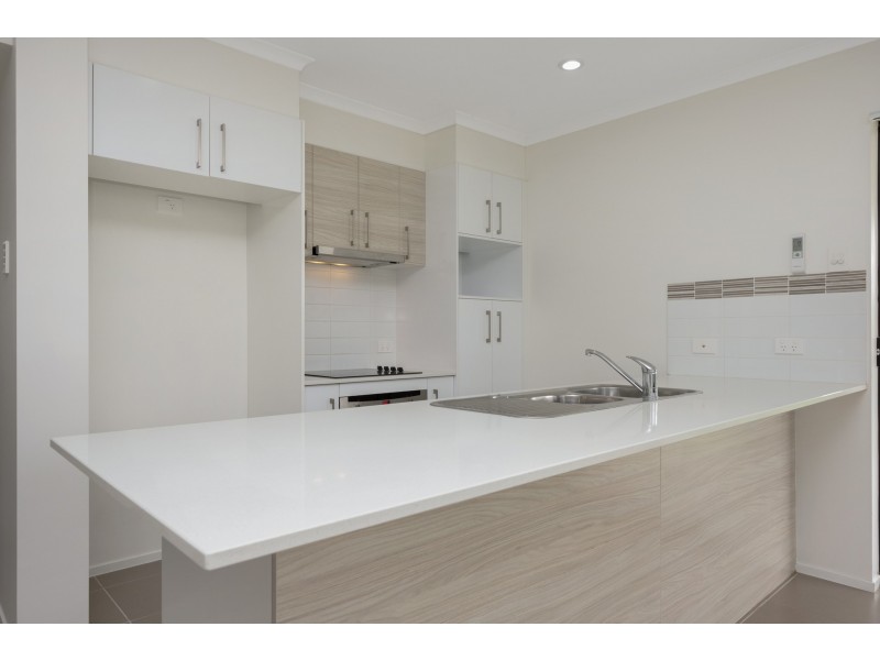 21 Hollanders Crescent, Kelso QLD 4815