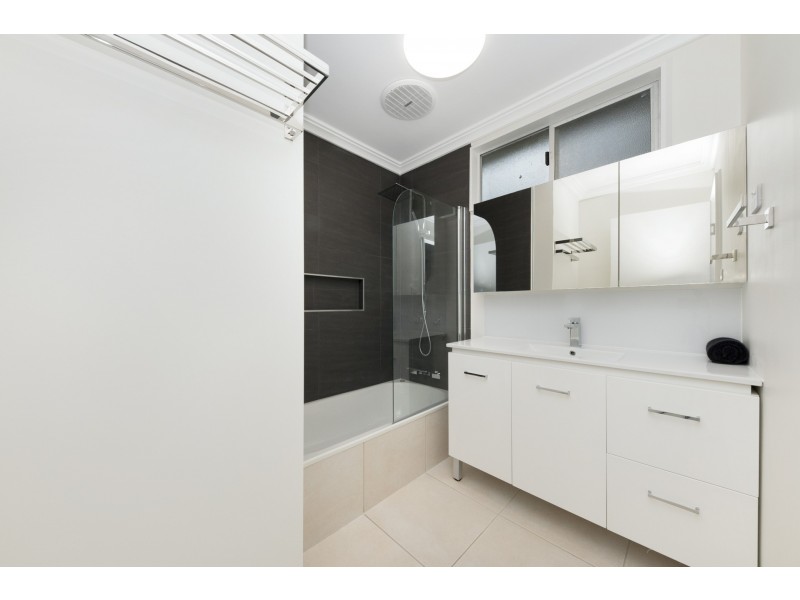 27 Merryl Street, Rasmussen QLD 4815