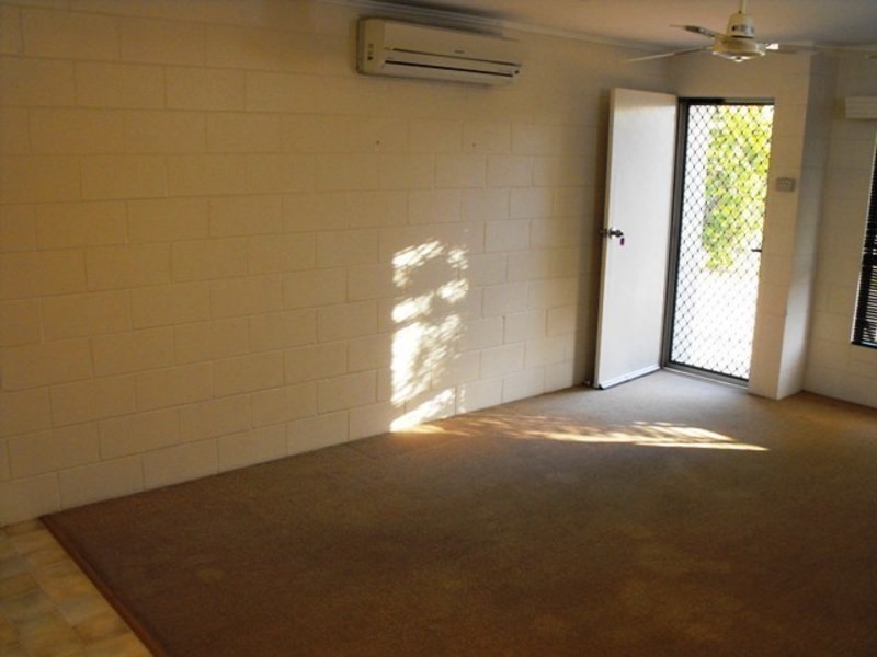 2/18 Burnett Crescent, Wulguru QLD 4811