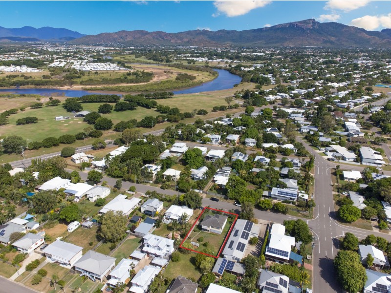 45 Hughes Street, Hermit Park QLD 4812