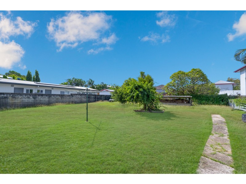 45 Hughes Street, Hermit Park QLD 4812