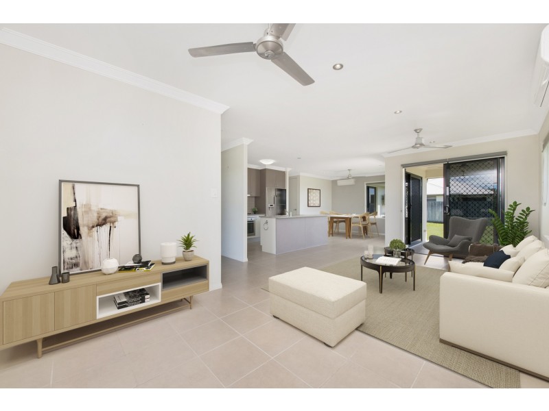 1 Holbourne Street, Bushland Beach QLD 4818