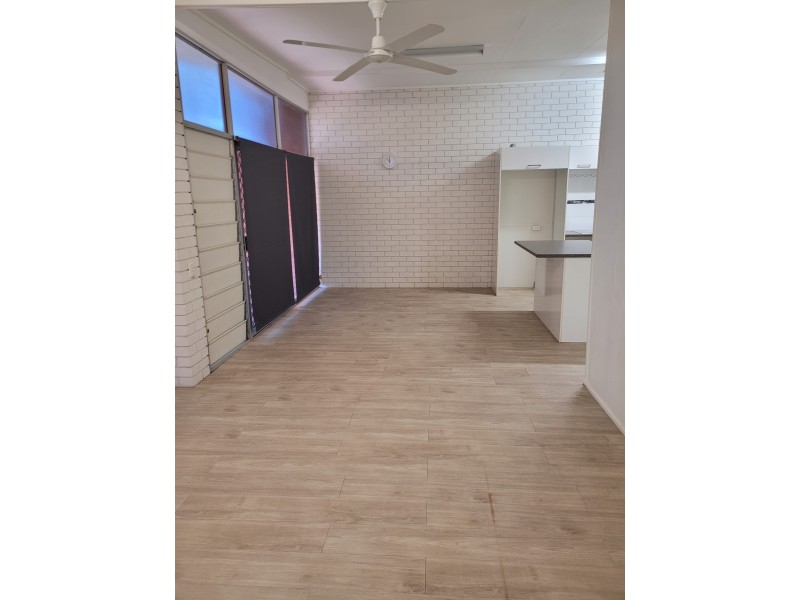 2/12 Kepler, Wulguru QLD 4811