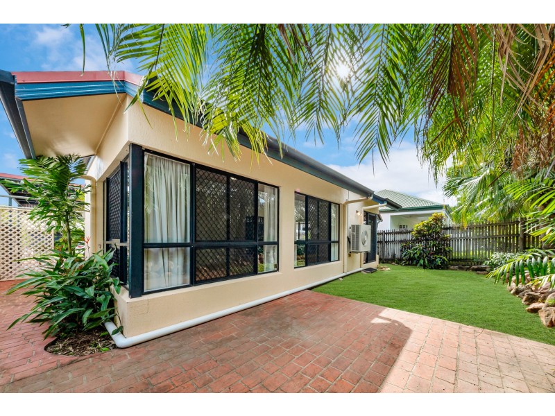 17 College Lane, Douglas QLD 4814