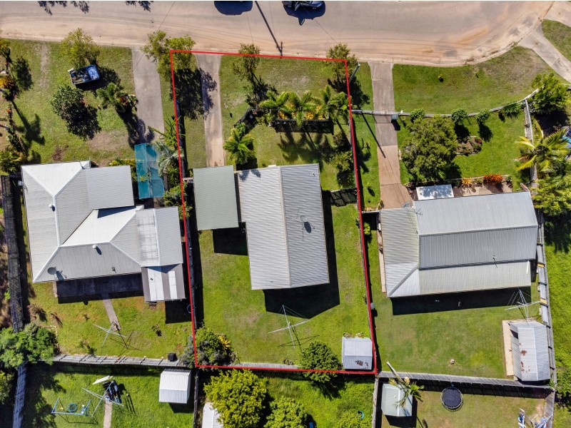 8 Josephine Crescent, Rasmussen QLD 4815