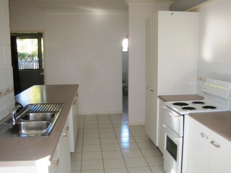 9 Jewel Court, Rasmussen QLD 4815