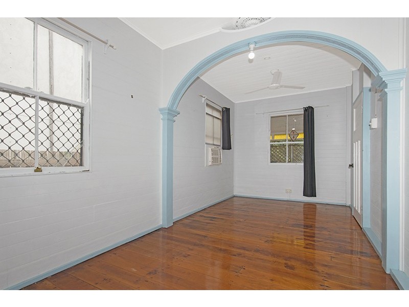 16 Fifth Avenue, South Townsville QLD 4810