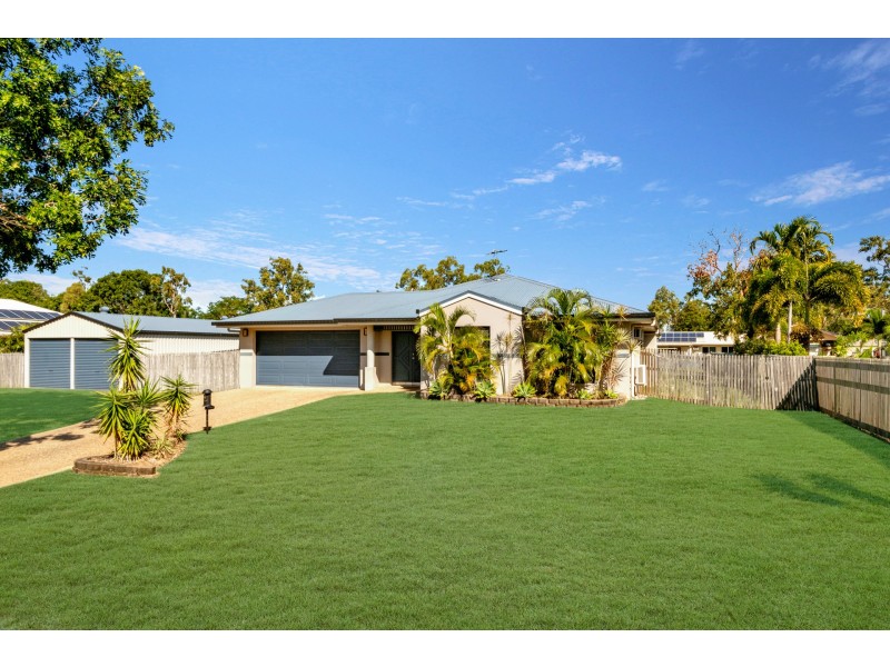 11 Shoalmarra Drive, Mount Low QLD 4818