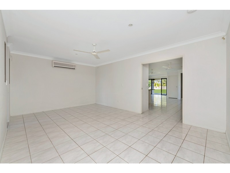 11 Shoalmarra Drive, Mount Low QLD 4818