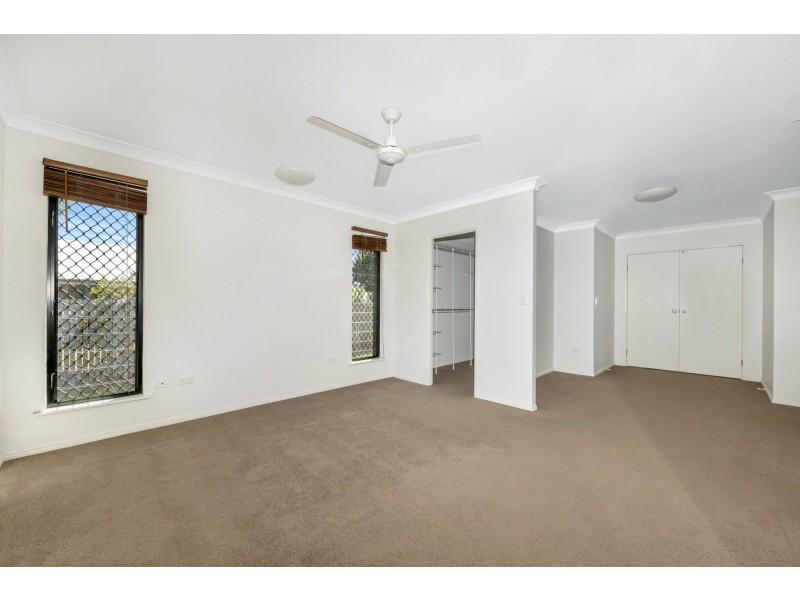 11 Shoalmarra Drive, Mount Low QLD 4818