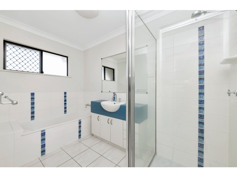 11 Shoalmarra Drive, Mount Low QLD 4818