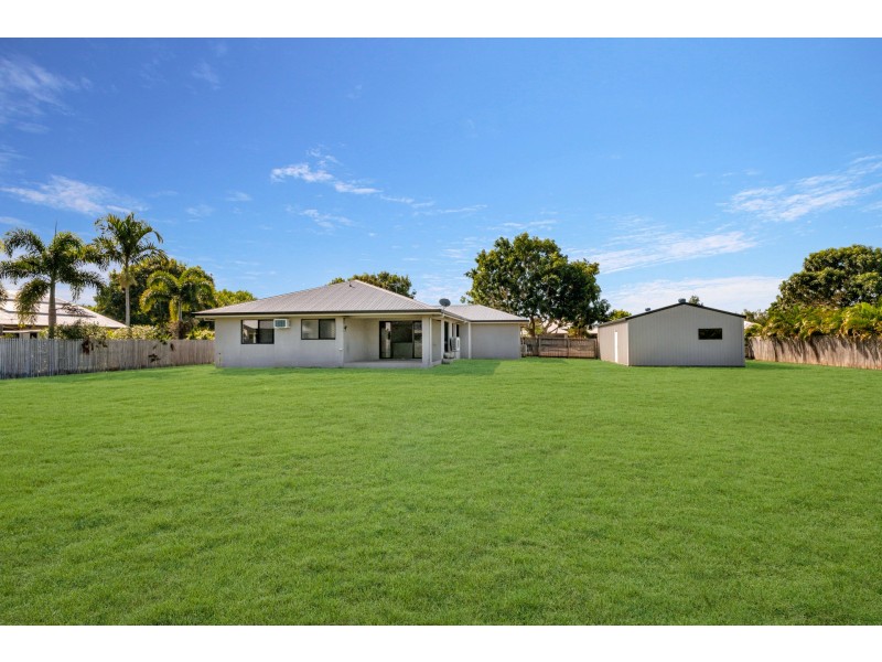 11 Shoalmarra Drive, Mount Low QLD 4818