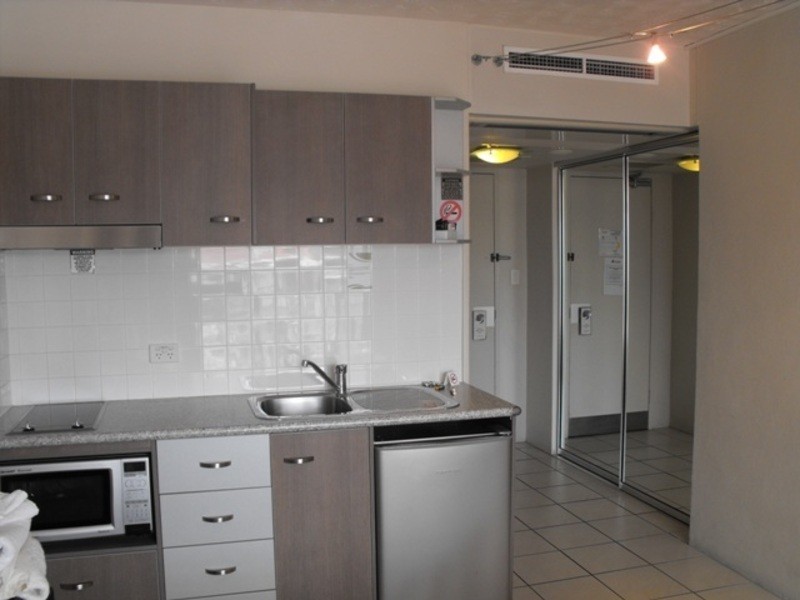 205/63 The Strand, North Ward QLD 4810