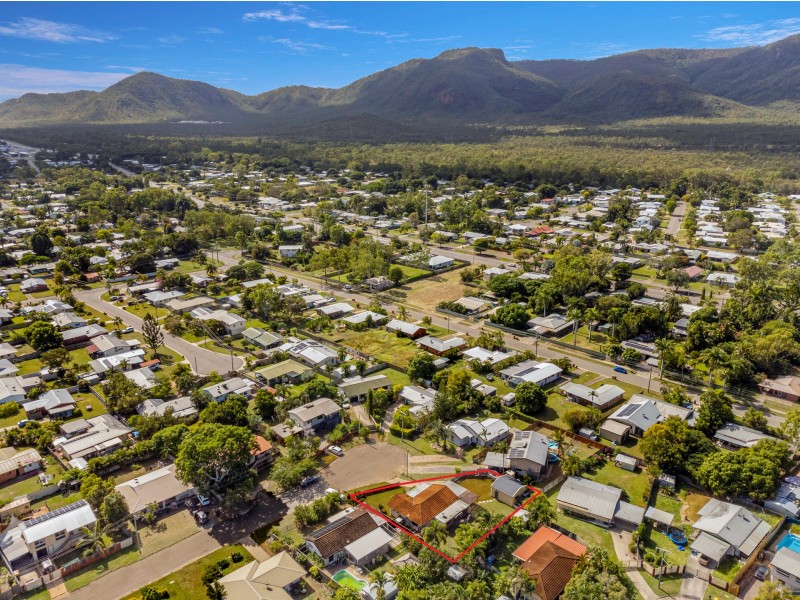 13 Naples Court, Kelso QLD 4815