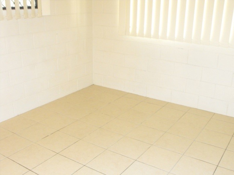 4/18 Kitchener Road, Pimlico QLD 4812