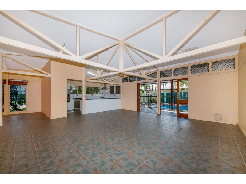 27 Marlynda Avenue, Cranbrook QLD 4814