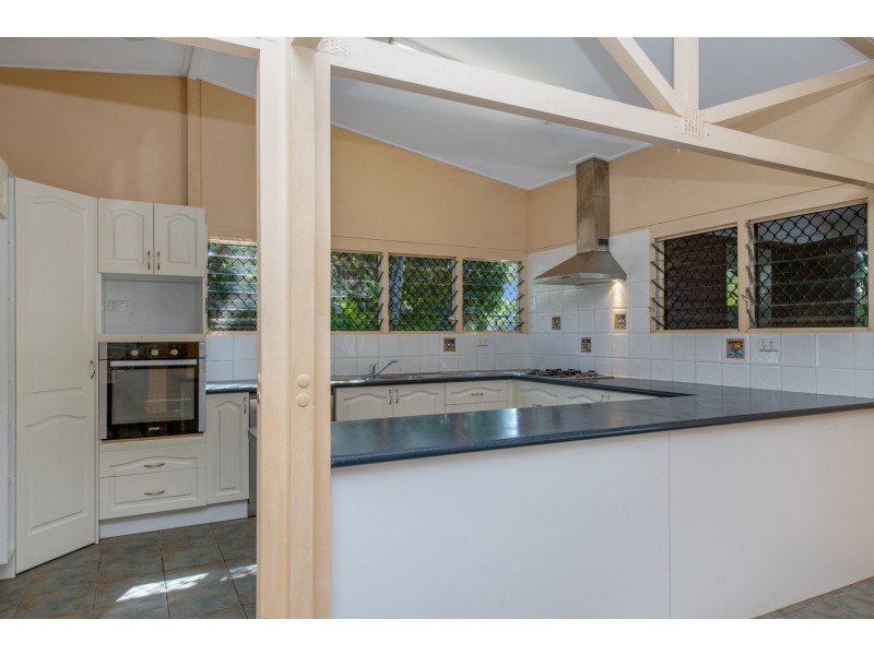 27 Marlynda Avenue, Cranbrook QLD 4814