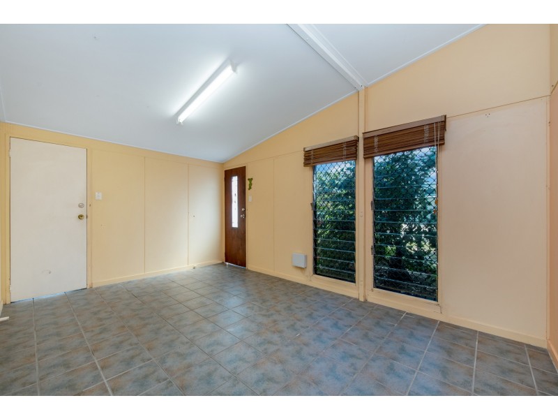 27 Marlynda Avenue, Cranbrook QLD 4814