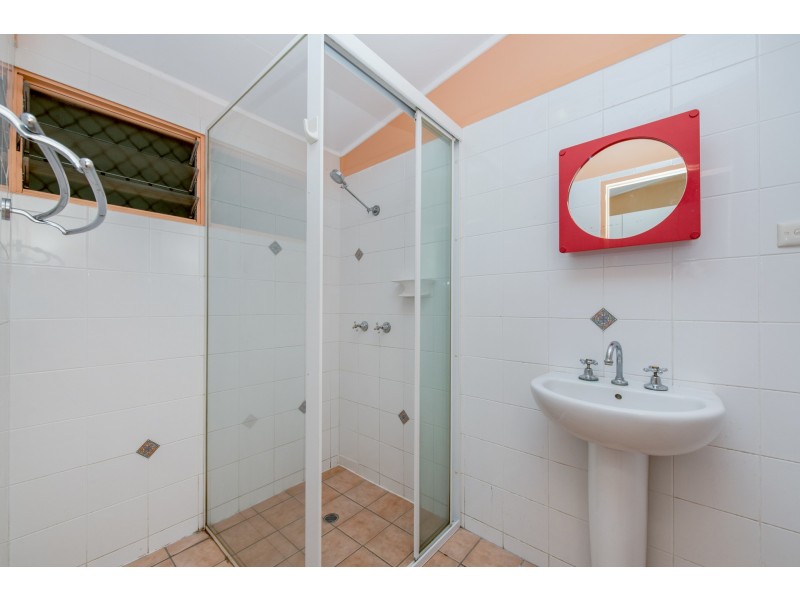 27 Marlynda Avenue, Cranbrook QLD 4814