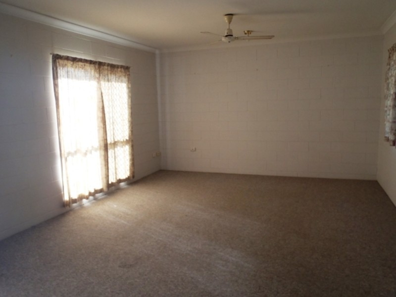 3 Dalkeith Cres, Mount Louisa QLD 4814