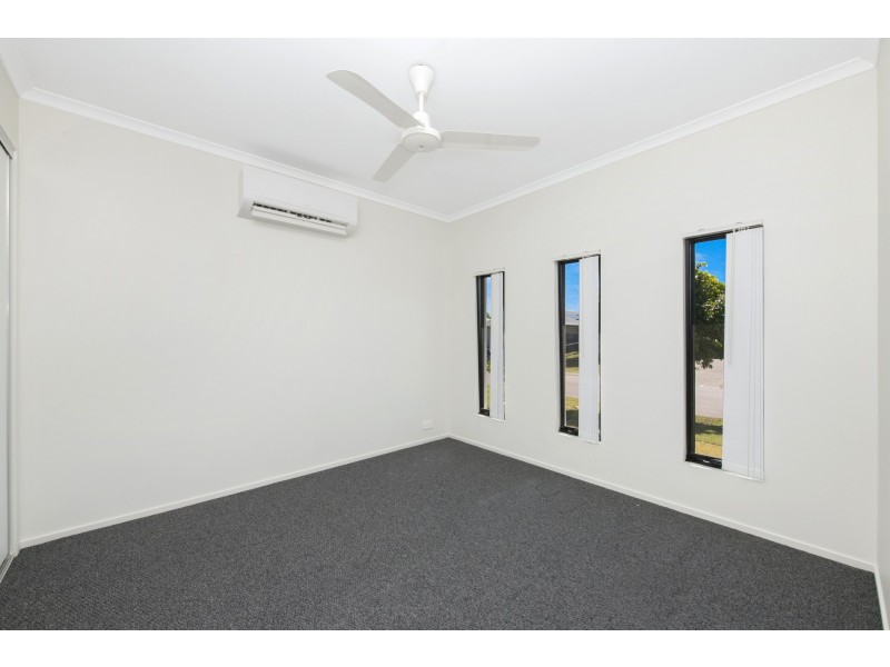 3 Tooma Lane, Kelso QLD 4815