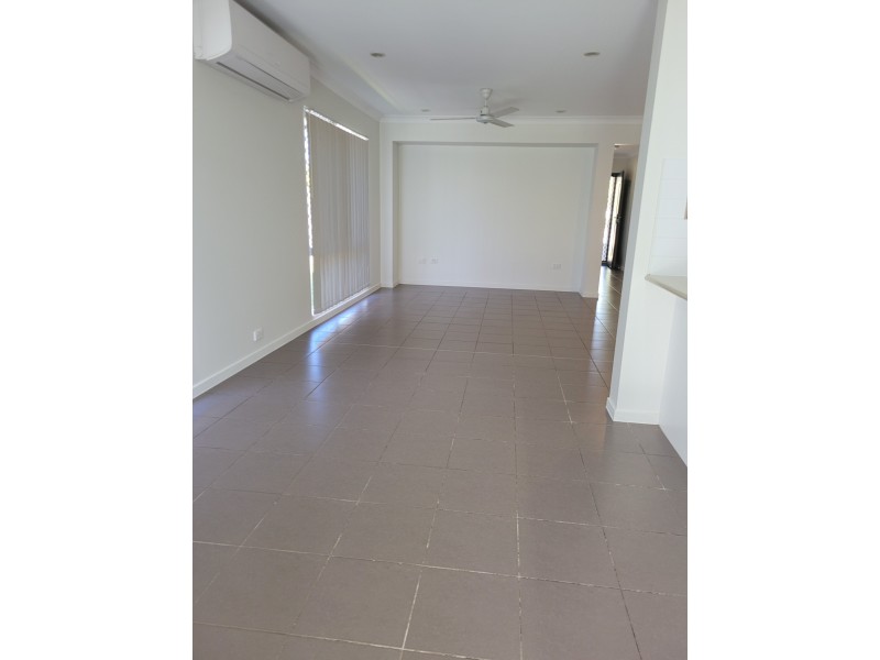 11 Derwent Circuit, Kelso QLD 4815