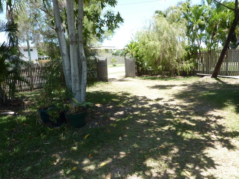 170 Charles Street, Cranbrook QLD 4814