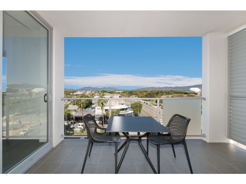 611/2 Dibbs Street, South Townsville QLD 4810
