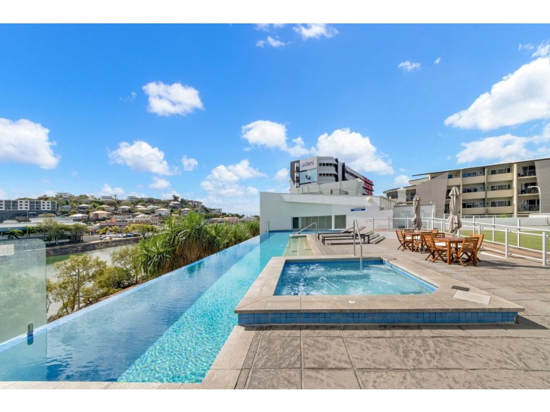 611/2 Dibbs Street, South Townsville QLD 4810