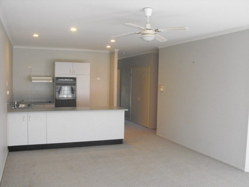 8/15-17 Tyack Street, Rosslea QLD 4812