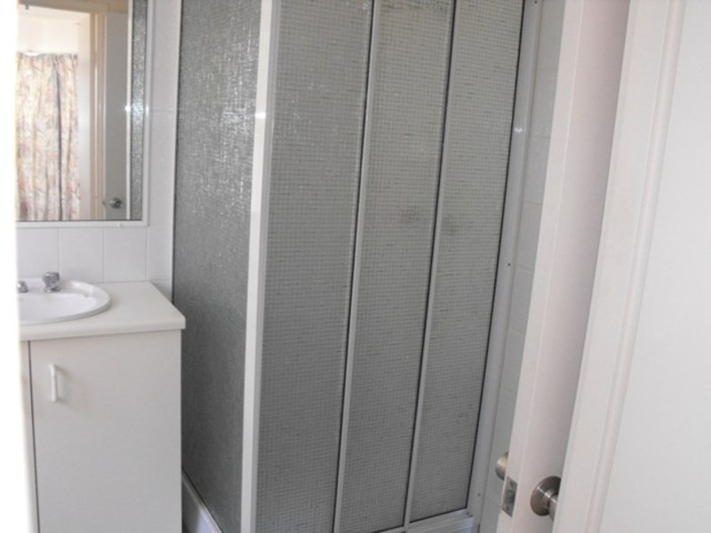 8/15-17 Tyack Street, Rosslea QLD 4812