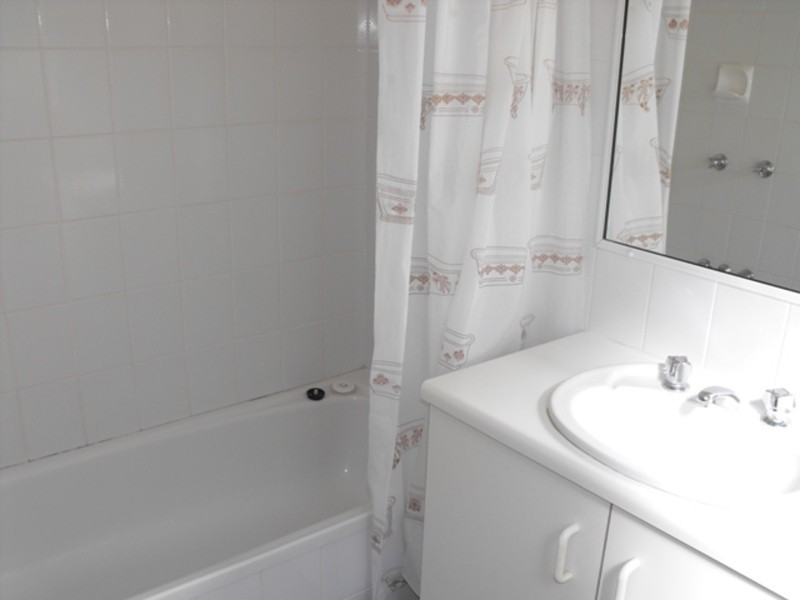 8/15-17 Tyack Street, Rosslea QLD 4812