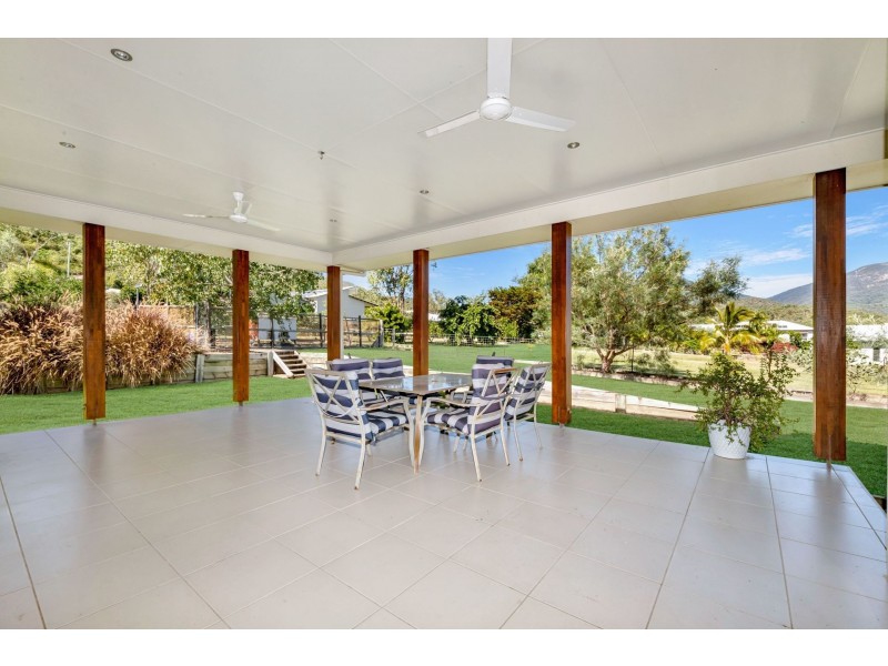 319-325 Williams Road, Alligator Creek QLD 4816