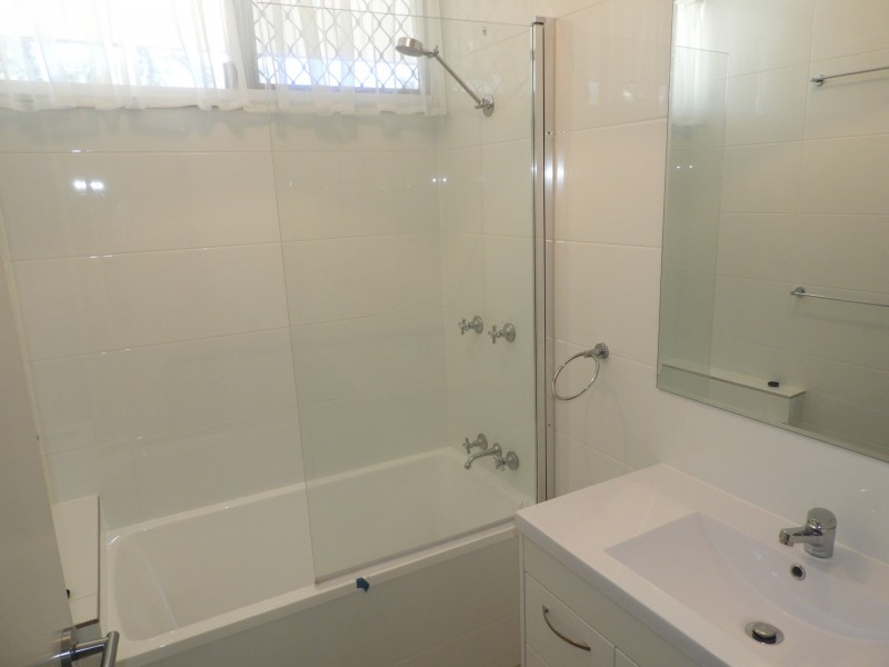 2/2 Wandella Crescent, Cranbrook QLD 4814